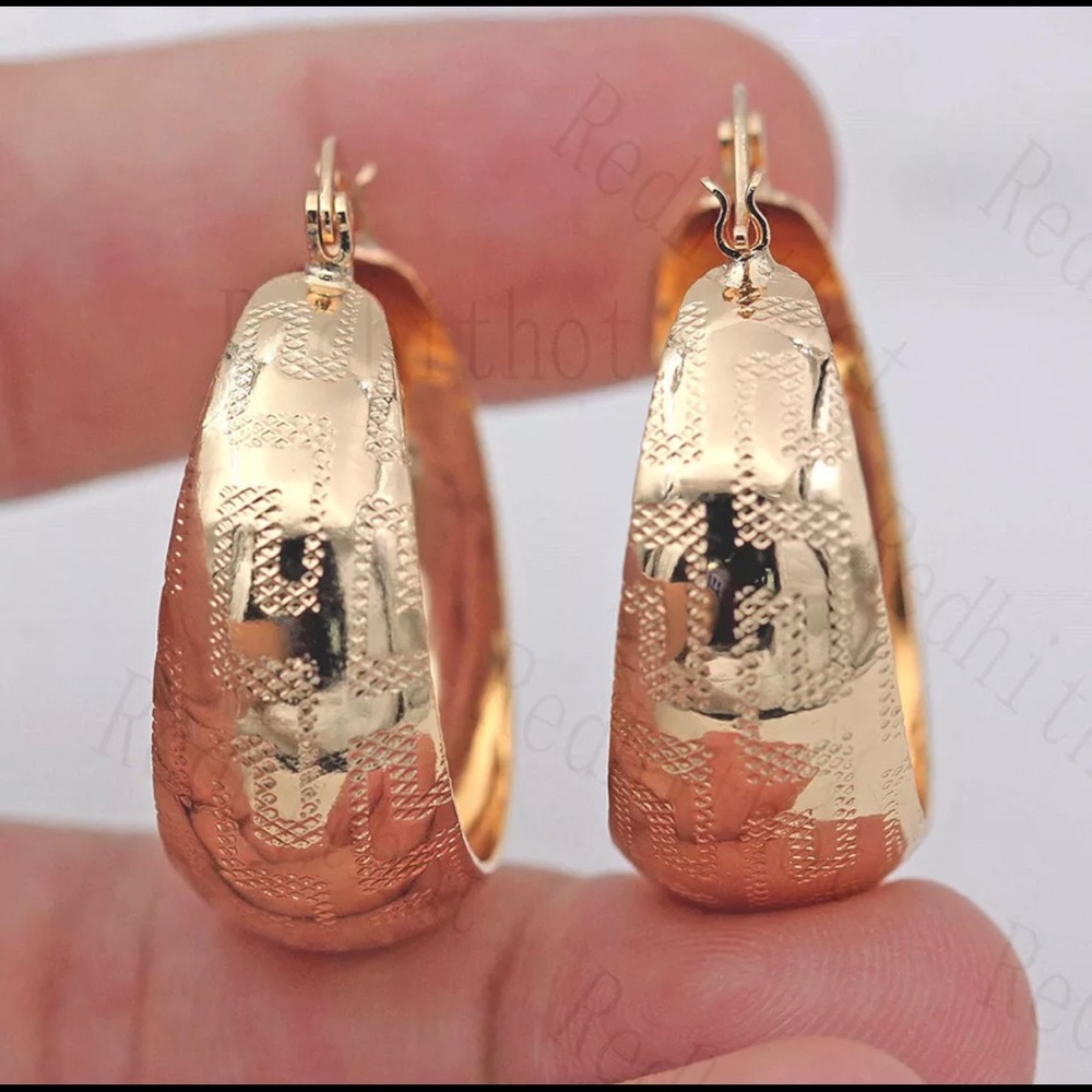 New Luxury Round Hoop Earrings - Picture 6 of 8